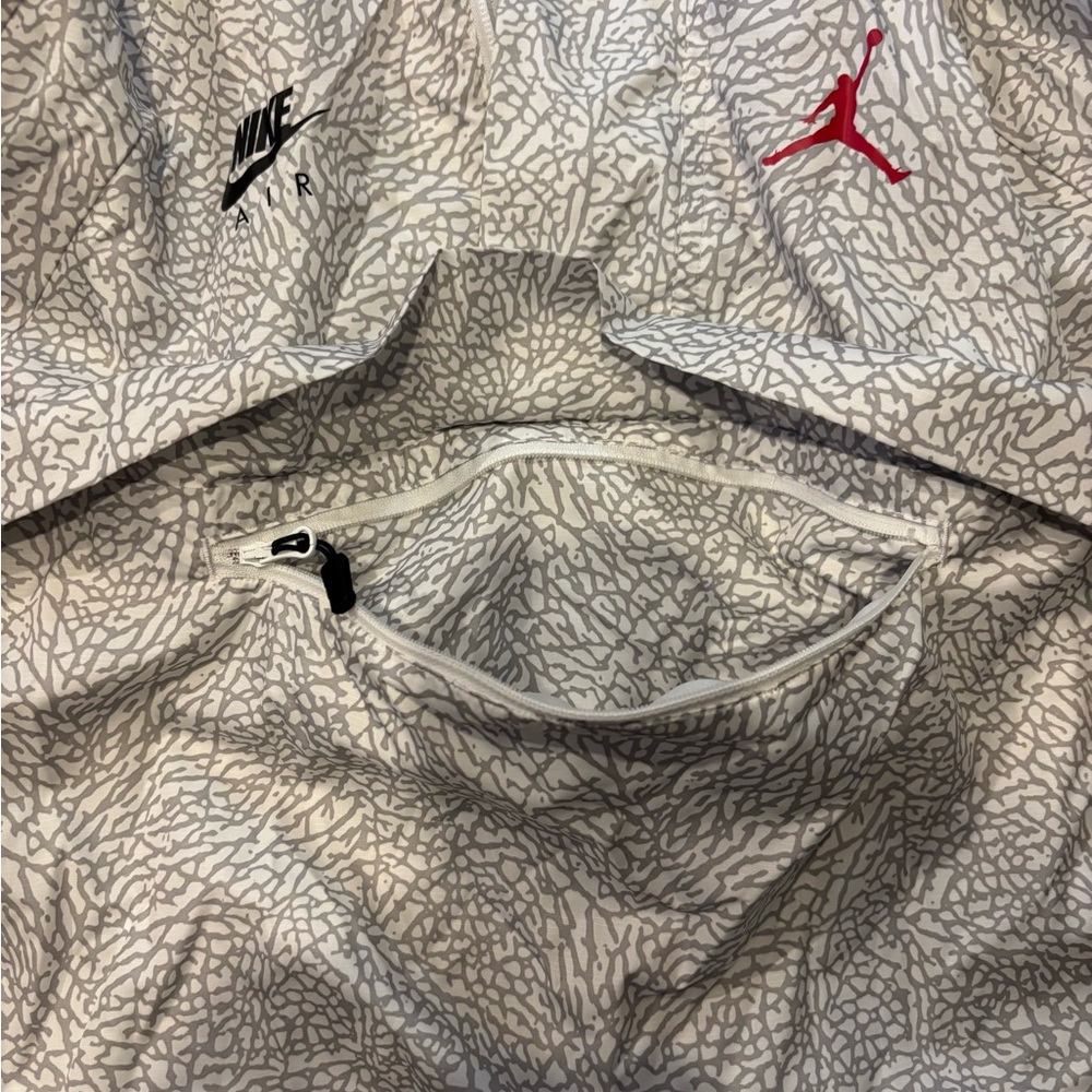 Nike White Patterned Hooded Jacket - image 6